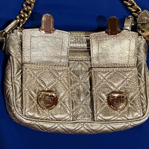 Marc Jacobs Cammie Quilted Metallic Gold Leather Handbag with Chain Strap - Picture 4 of 14